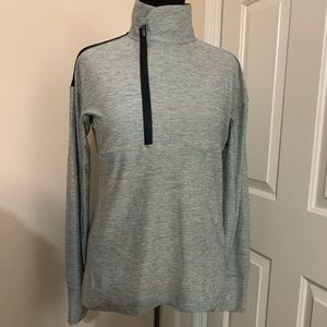 UA Quarter zip long sleeve top size Medium